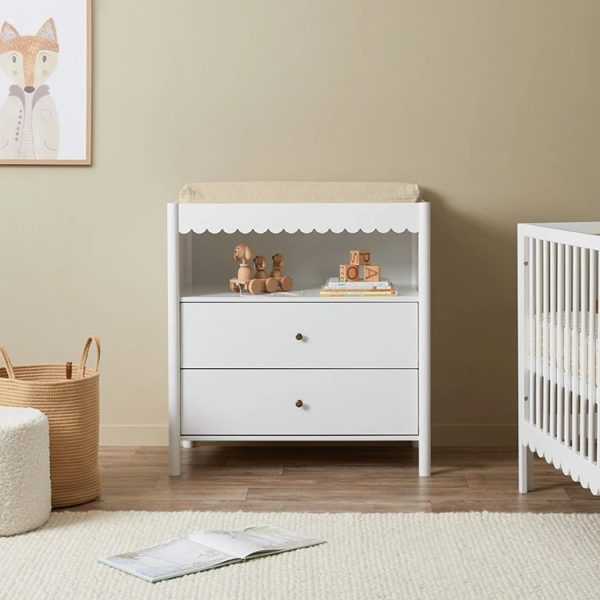 Aela Change Table – White