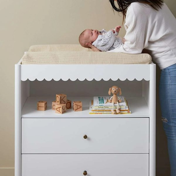 Aela Change Table – White