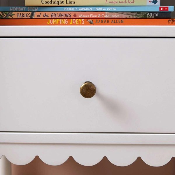 Aela Bedside Table