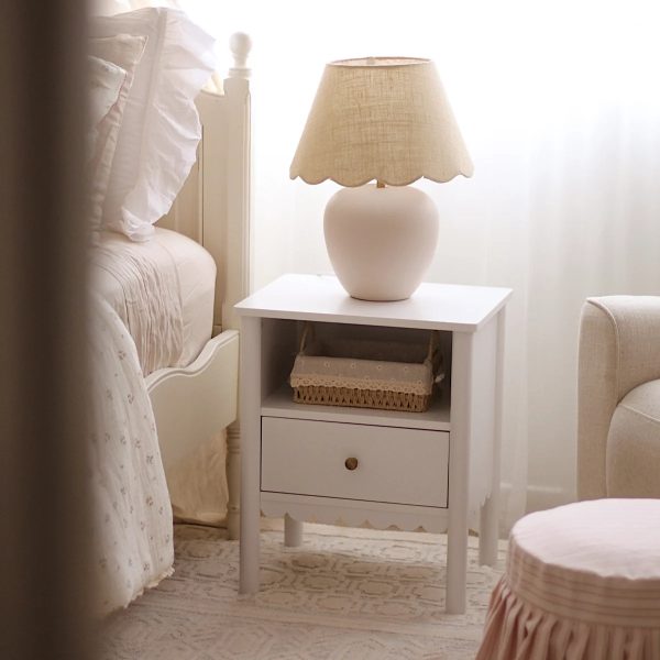 Aela Bedside Table